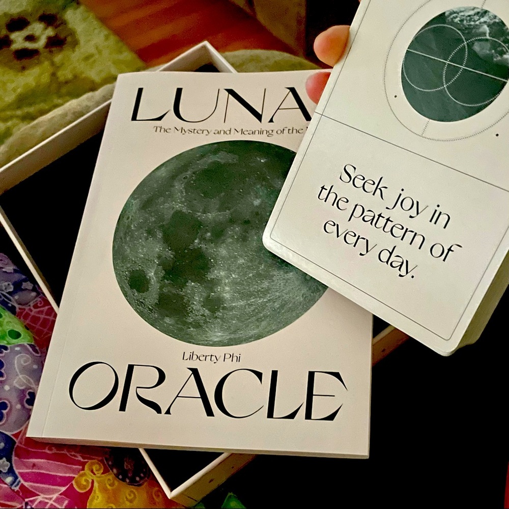 Lunar Oracle Deck- Harness the power of the moon with 36 cards and a guidebook